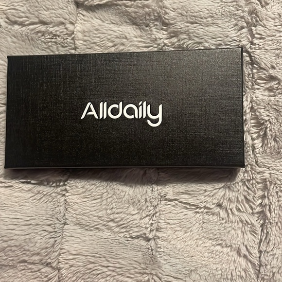 Grey wallet - Picture 7 of 7